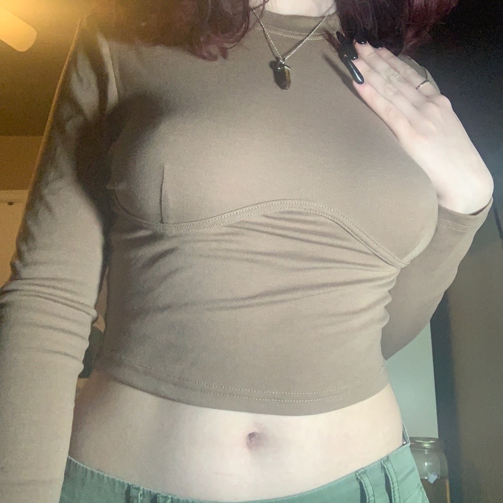 long sleeved tight contoured brown shirt 🤎 trendy